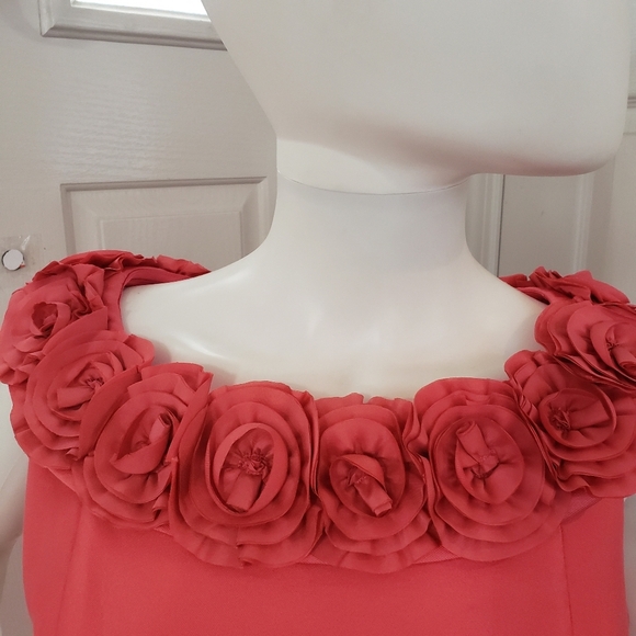 Boden Midi Dress in Elegant Pink with Floral Neckline - Picture 6 of 11